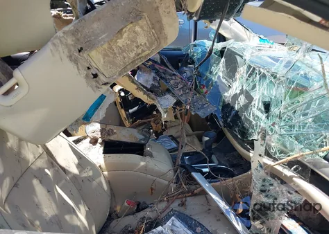 2017 Toyota Highlander Xle from USA, damaged, VIN 5TDKZRFHXHS190012